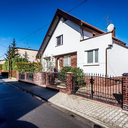 Villa House Poznan * Sauna * Екстер'єр фото